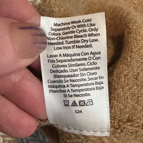 Plaid Shacket - Picture 5 of 5